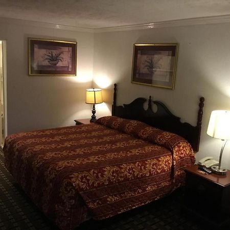 Houston Inn And Suites Экстерьер фото
