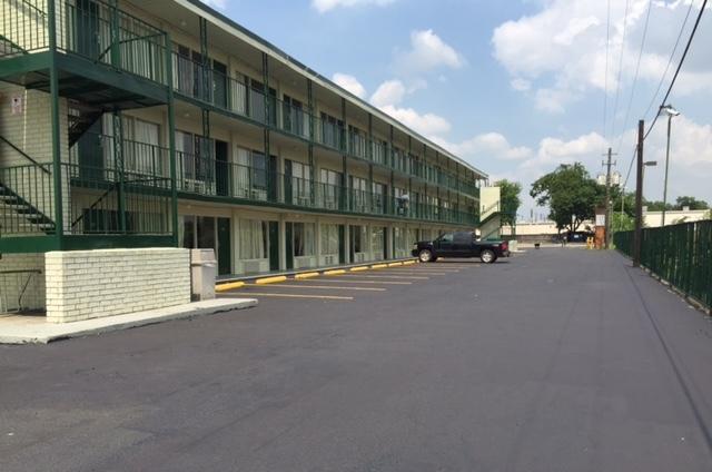 Houston Inn And Suites Экстерьер фото